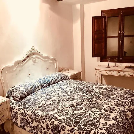 Charming De Gomerez Apartment *