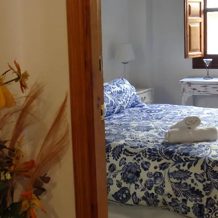 Charming De Gomerez Apartment *