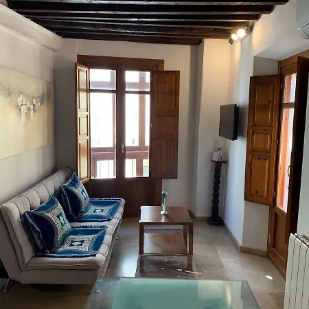 Charming De Gomerez Apartment Granada