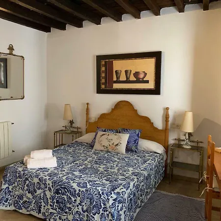 Charming De Gomerez *